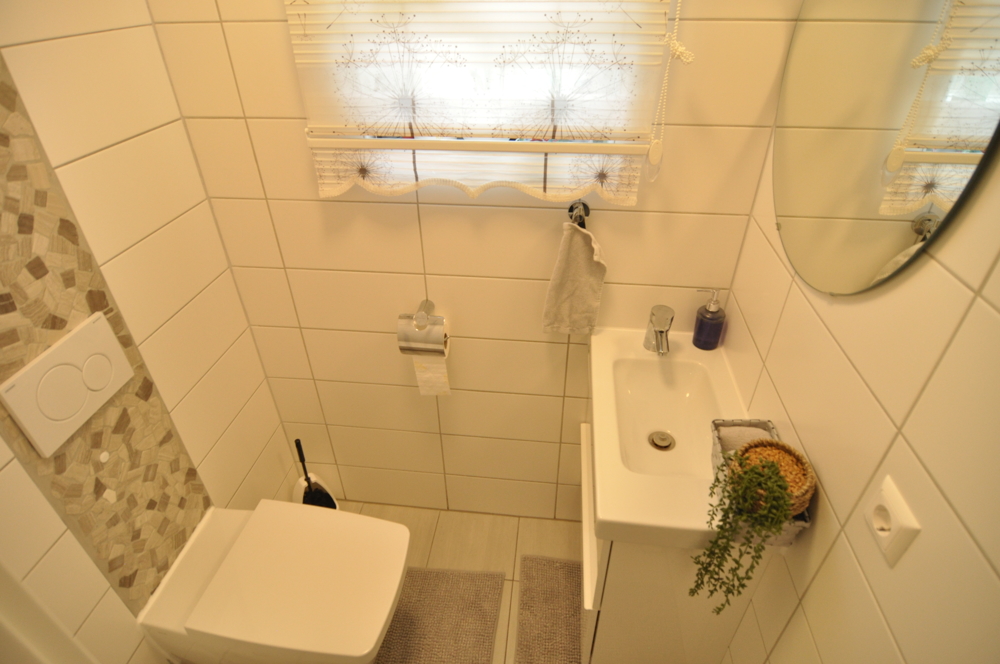 Gäste-WC EG